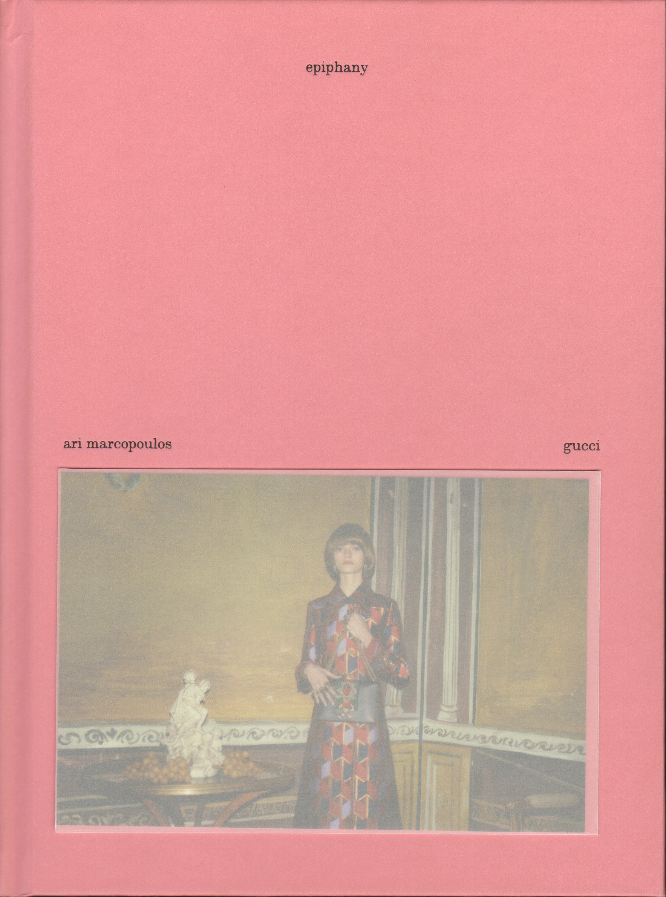 世界1000部限定、Gucci (グッチ) の写真集『Epiphany